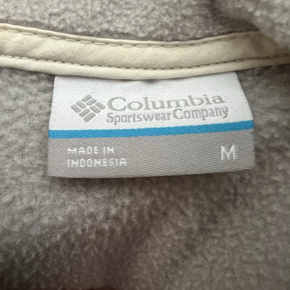 Columbia snap foster